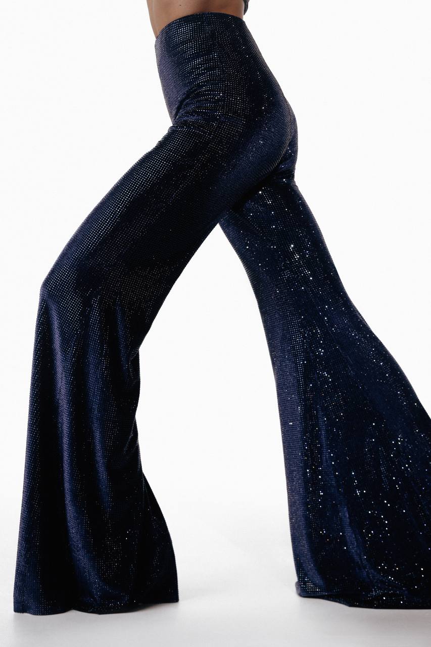 Velvet Flared Pants – Santa Velvet Flared Pants – Santa