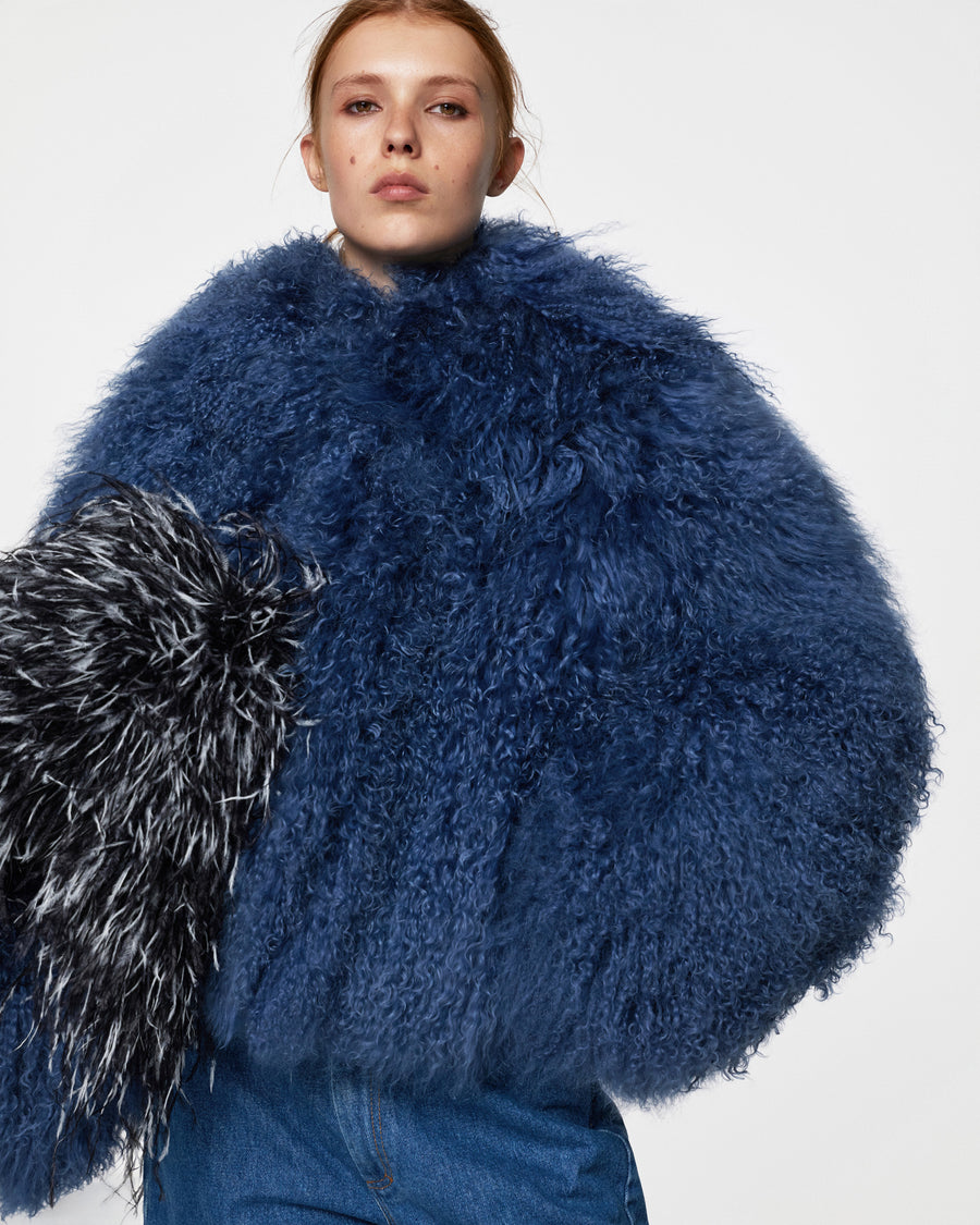 Short fur coat with hood