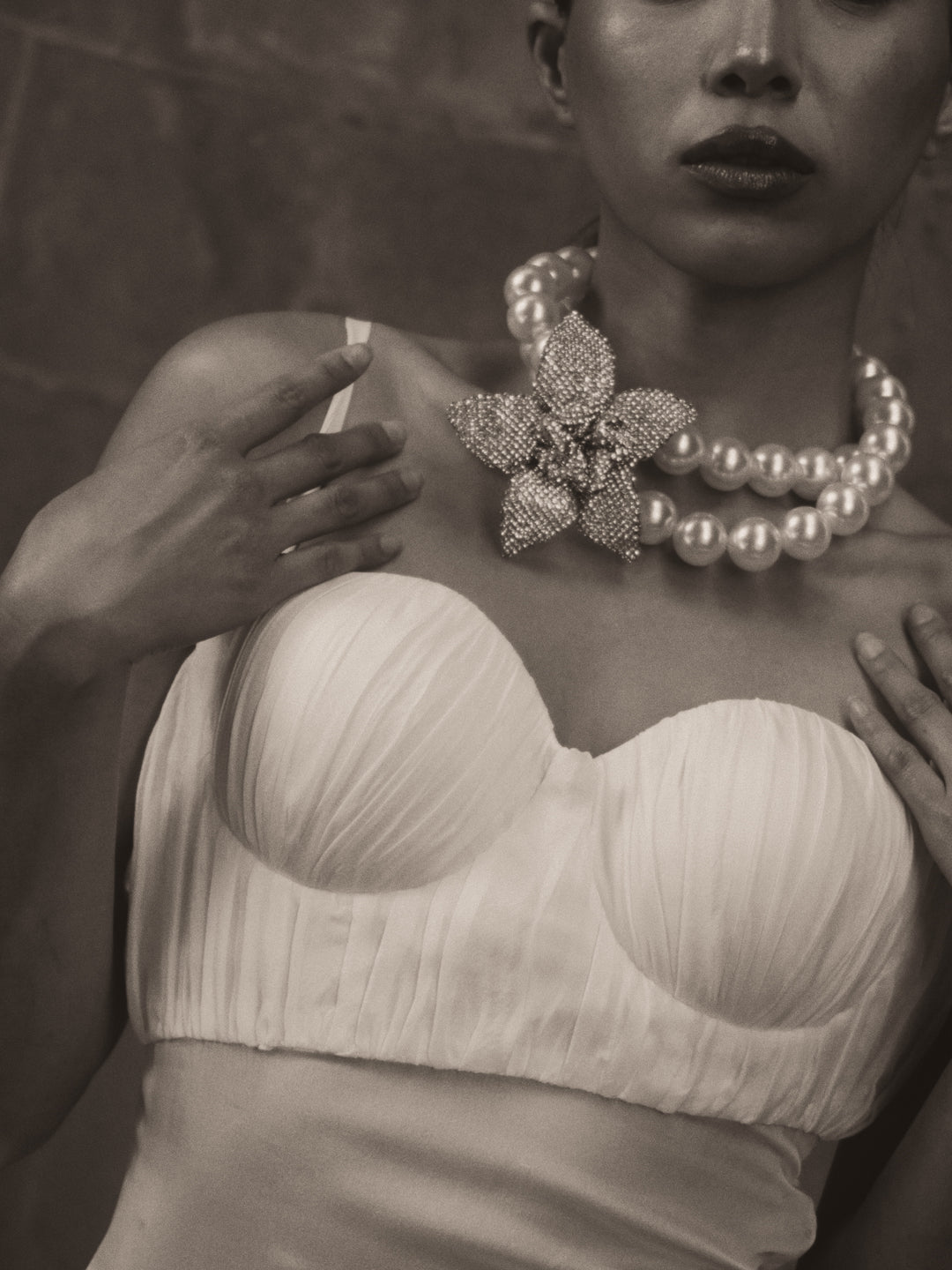 Pearl Choker w/ Silver Flower