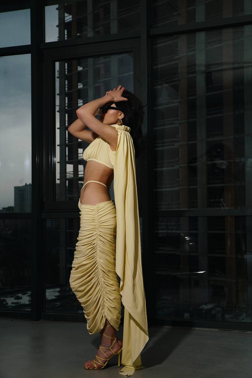 Skirt with open side