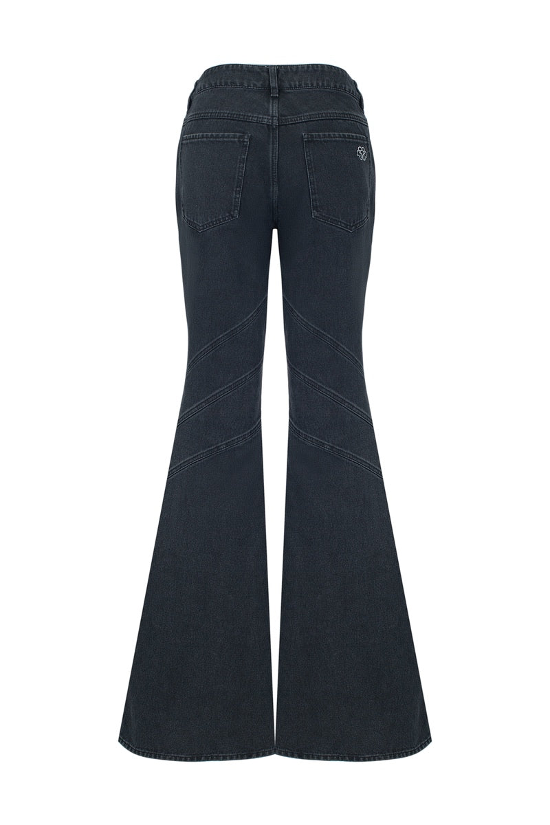 Flared Vintage Jeans