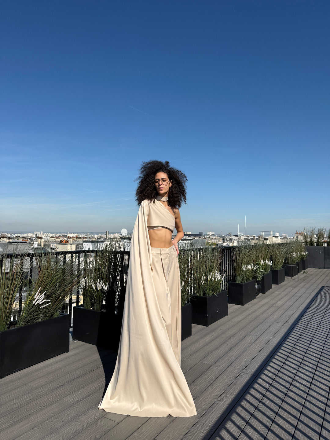One-shoulder top with tail