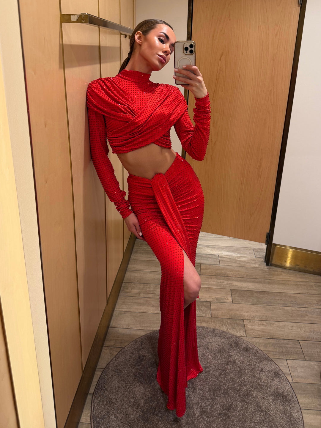 DIAMANTE CROP TOP WITH SLEEVES