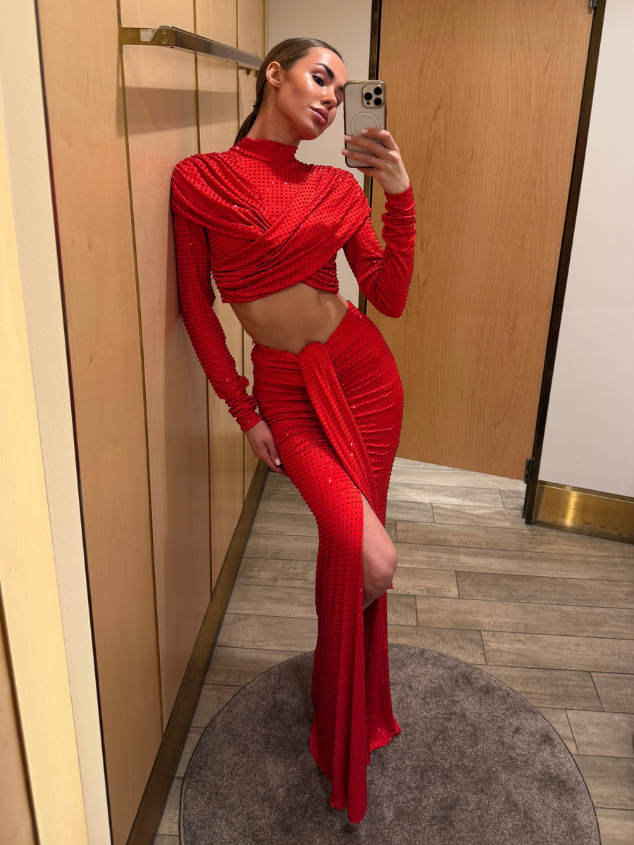 DIAMANTE CROP TOP WITH SLEEVES