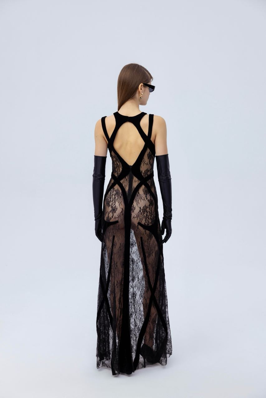 Lacet maxi dress with soft velvet