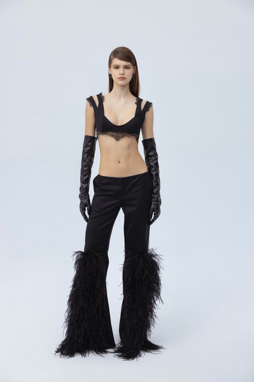 Feathers pants with cut