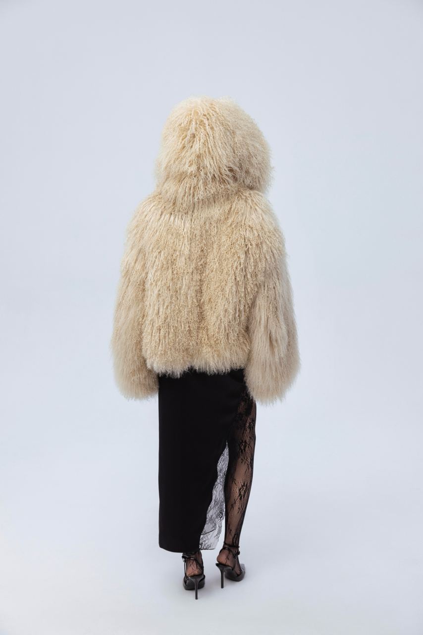 Short fur coat with hood