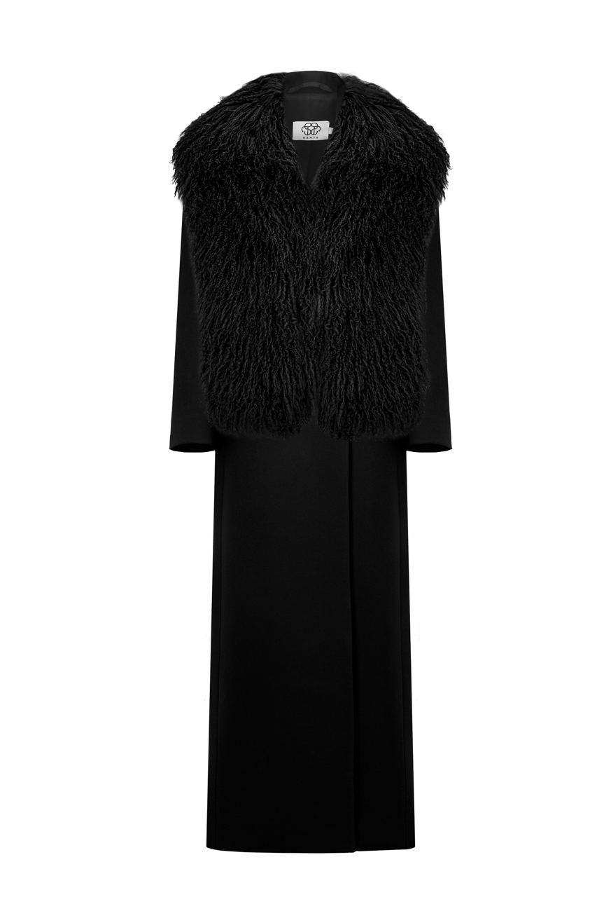 Coat with fur collar